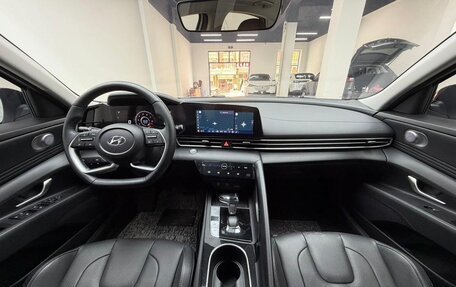 Hyundai Elantra, 2022 год, 1 400 000 рублей, 9 фотография