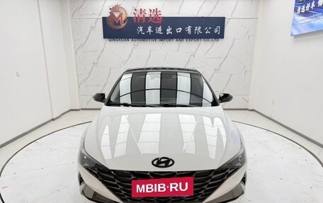 Hyundai Elantra, 2022 год, 1 400 000 рублей, 2 фотография