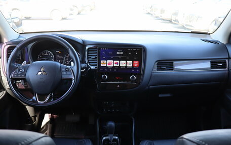 Mitsubishi Outlander III рестайлинг 3, 2021 год, 2 859 000 рублей, 7 фотография