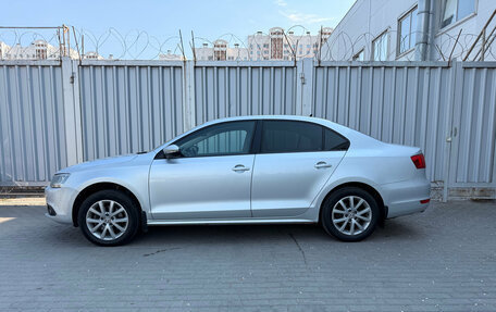 Volkswagen Jetta VI, 2011 год, 850 000 рублей, 2 фотография