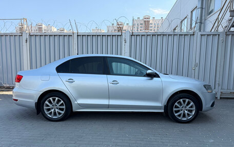 Volkswagen Jetta VI, 2011 год, 850 000 рублей, 6 фотография