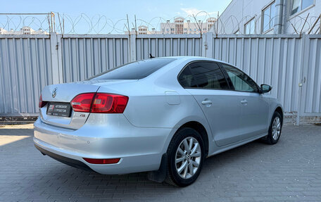 Volkswagen Jetta VI, 2011 год, 850 000 рублей, 7 фотография