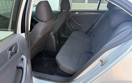 Volkswagen Jetta VI, 2011 год, 850 000 рублей, 15 фотография