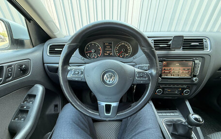 Volkswagen Jetta VI, 2011 год, 850 000 рублей, 17 фотография