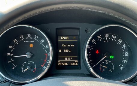 Skoda Yeti I рестайлинг, 2010 год, 899 000 рублей, 24 фотография
