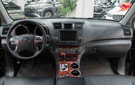 Toyota Highlander III, 2012 год, 1 850 000 рублей, 13 фотография