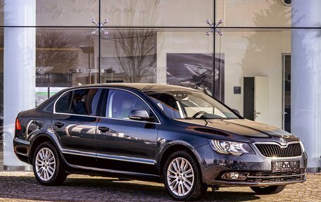 Skoda Superb III рестайлинг, 2013 год, 1 025 000 рублей, 3 фотография