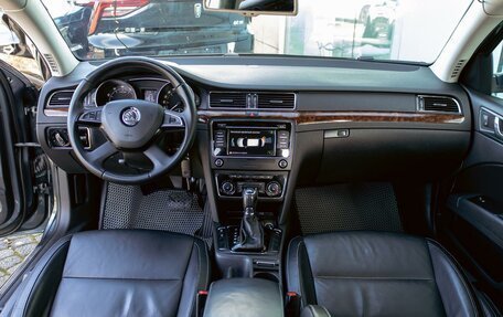 Skoda Superb III рестайлинг, 2013 год, 1 025 000 рублей, 16 фотография