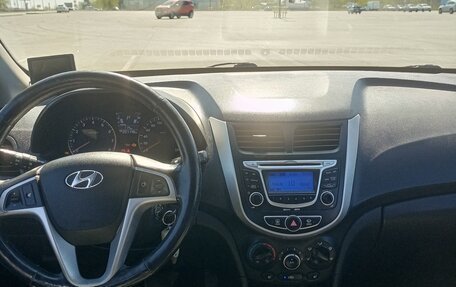 Hyundai Solaris II рестайлинг, 2013 год, 550 000 рублей, 7 фотография