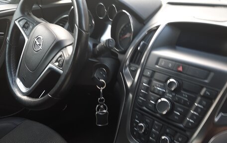 Opel Astra J, 2011 год, 750 000 рублей, 2 фотография