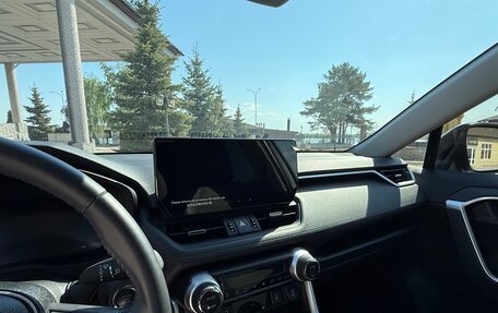 Toyota RAV4, 2024 год, 3 850 000 рублей, 13 фотография