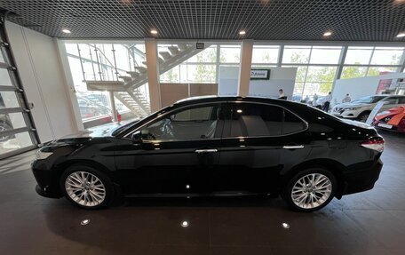 Toyota Camry, 2018 год, 2 740 000 рублей, 6 фотография