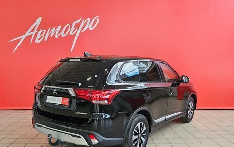Mitsubishi Outlander III рестайлинг 3, 2019 год, 2 235 000 рублей, 5 фотография