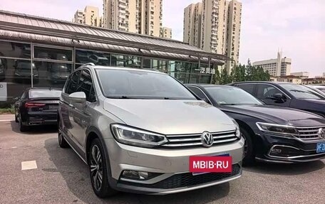 Volkswagen Touran III, 2021 год, 1 383 000 рублей, 2 фотография