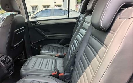 Volkswagen Touran III, 2021 год, 1 383 000 рублей, 15 фотография
