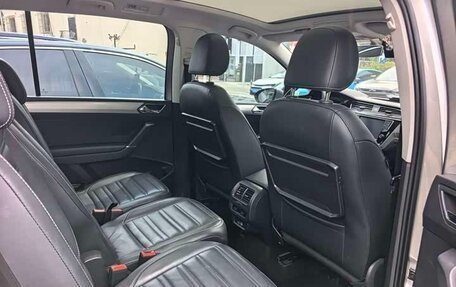 Volkswagen Touran III, 2021 год, 1 383 000 рублей, 17 фотография