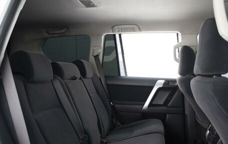 Toyota Land Cruiser Prado 150 рестайлинг 2, 2015 год, 3 690 000 рублей, 7 фотография