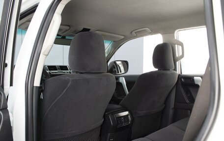Toyota Land Cruiser Prado 150 рестайлинг 2, 2015 год, 3 690 000 рублей, 11 фотография