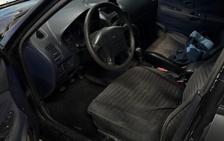 Mitsubishi Carisma I, 1999 год, 180 000 рублей, 2 фотография