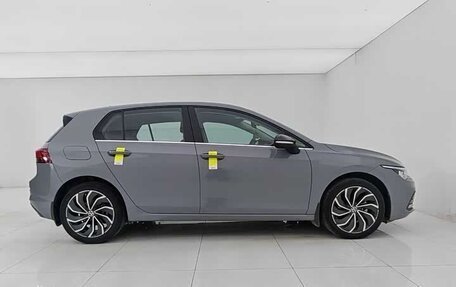 Volkswagen Golf VIII, 2022 год, 1 520 000 рублей, 4 фотография