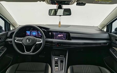 Volkswagen Golf VIII, 2022 год, 1 520 000 рублей, 7 фотография