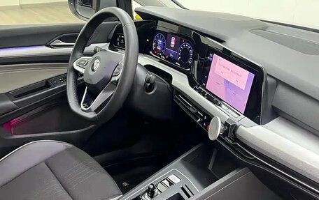 Volkswagen Golf VIII, 2022 год, 1 520 000 рублей, 19 фотография