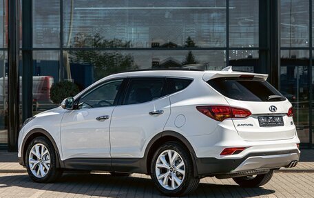 Hyundai Santa Fe III рестайлинг, 2018 год, 2 215 000 рублей, 4 фотография
