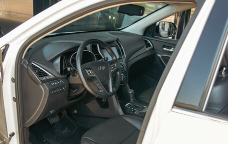 Hyundai Santa Fe III рестайлинг, 2018 год, 2 215 000 рублей, 13 фотография
