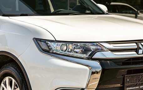 Mitsubishi Outlander III рестайлинг 3, 2017 год, 1 675 000 рублей, 9 фотография