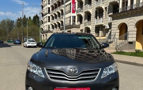 Toyota Camry, 2011 год, 1 535 000 рублей, 2 фотография