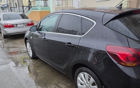 Opel Astra J, 2011 год, 500 000 рублей, 2 фотография