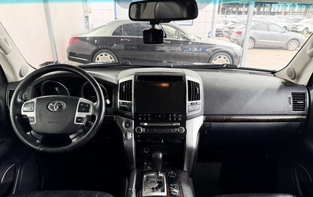 Toyota Land Cruiser 200, 2012 год, 3 199 000 рублей, 9 фотография