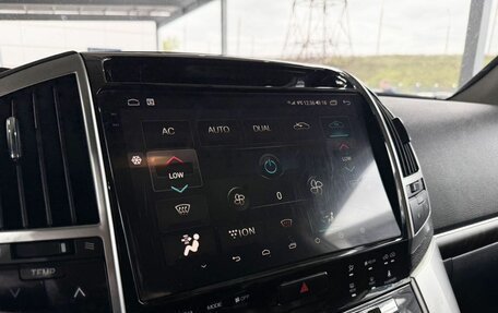 Toyota Land Cruiser 200, 2012 год, 3 199 000 рублей, 12 фотография
