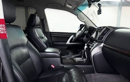 Toyota Land Cruiser 200, 2012 год, 3 199 000 рублей, 10 фотография