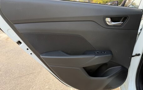 Hyundai Solaris II рестайлинг, 2019 год, 820 000 рублей, 8 фотография