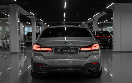 BMW 5 серия, 2023 год, 5 500 000 рублей, 6 фотография