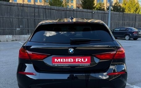 BMW 1 серия, 2019 год, 2 700 000 рублей, 3 фотография