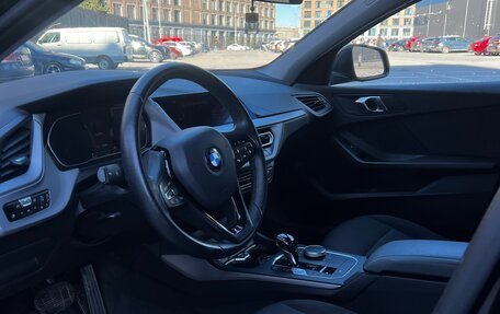 BMW 1 серия, 2019 год, 2 700 000 рублей, 6 фотография