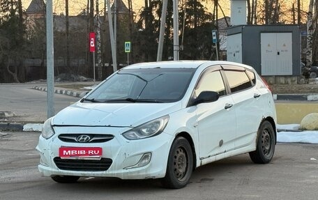 Hyundai Solaris II рестайлинг, 2011 год, 440 000 рублей, 1 фотография