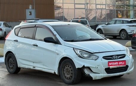 Hyundai Solaris II рестайлинг, 2011 год, 440 000 рублей, 3 фотография