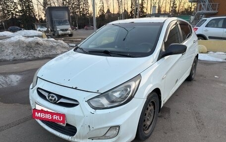 Hyundai Solaris II рестайлинг, 2011 год, 440 000 рублей, 4 фотография