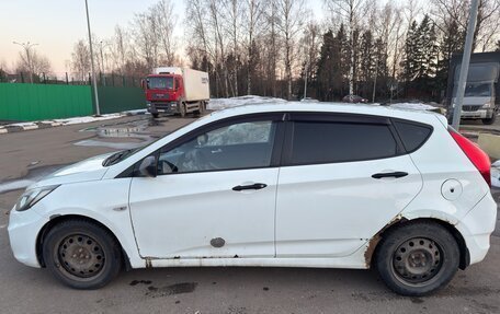 Hyundai Solaris II рестайлинг, 2011 год, 440 000 рублей, 6 фотография