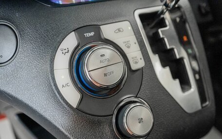 Toyota Sienta II, 2016 год, 1 299 000 рублей, 15 фотография