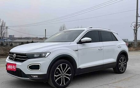 Volkswagen T-Roc I, 2022 год, 1 230 002 рублей, 1 фотография