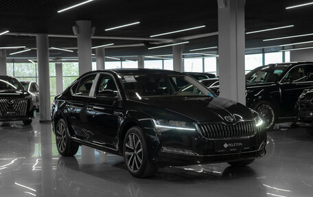 Skoda Superb III рестайлинг, 2025 год, 3 250 000 рублей, 2 фотография