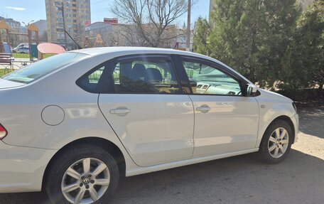 Volkswagen Polo VI (EU Market), 2015 год, 820 000 рублей, 3 фотография