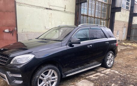 Mercedes-Benz M-Класс, 2012 год, 2 250 000 рублей, 2 фотография