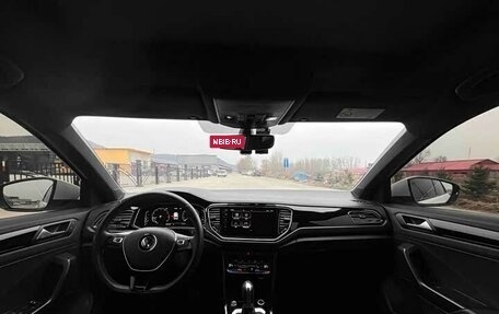 Volkswagen T-Roc I, 2022 год, 1 230 002 рублей, 18 фотография