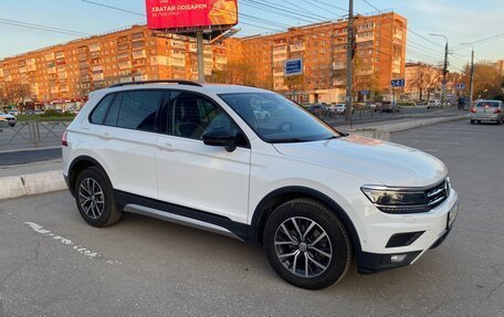 Volkswagen Tiguan II, 2019 год, 2 070 000 рублей, 3 фотография