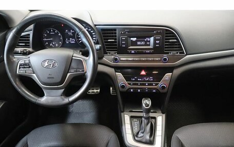 Hyundai Elantra VI рестайлинг, 2017 год, 1 749 000 рублей, 9 фотография